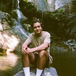 Meet your Posher, Derek